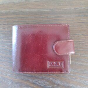 Elegant Leather Wallet, Made in Europe, Multiply deviders
